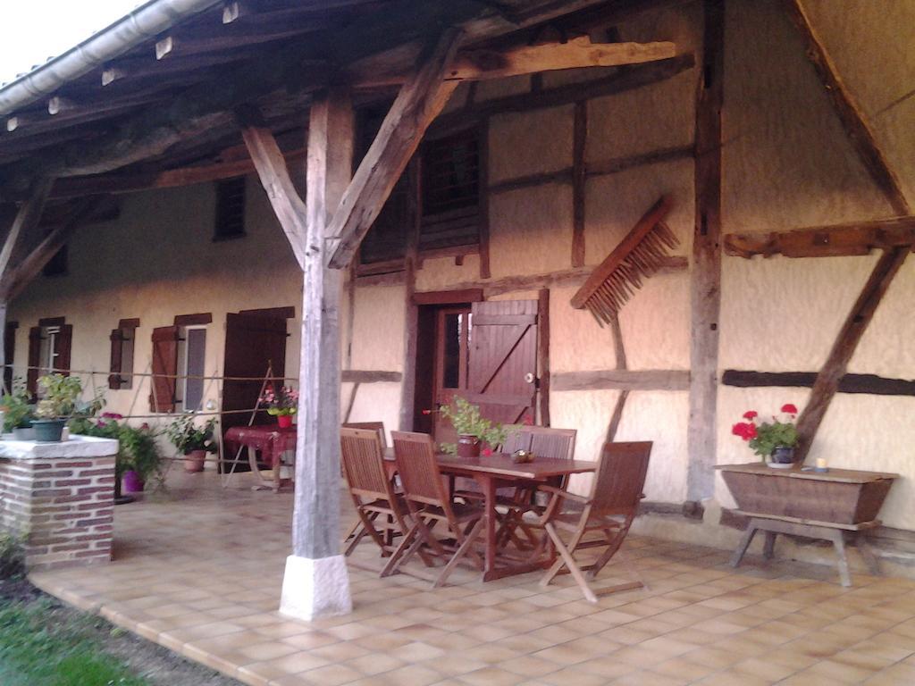 La Croix De Bois Bed and Breakfast Jayat Exterior foto