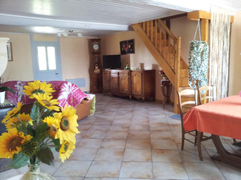 La Croix De Bois Bed and Breakfast Jayat Exterior foto